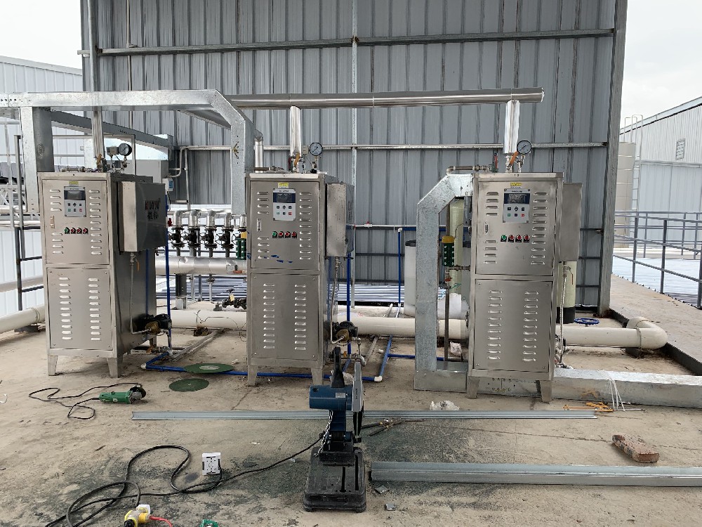 調(diào)味制品廠3臺(tái)108kw電加熱蒸汽發(fā)生器